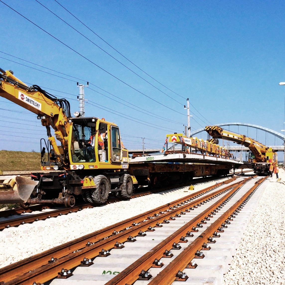 Manage your workers, vehicles, machines & tools | Infrastructure | Traxxeo